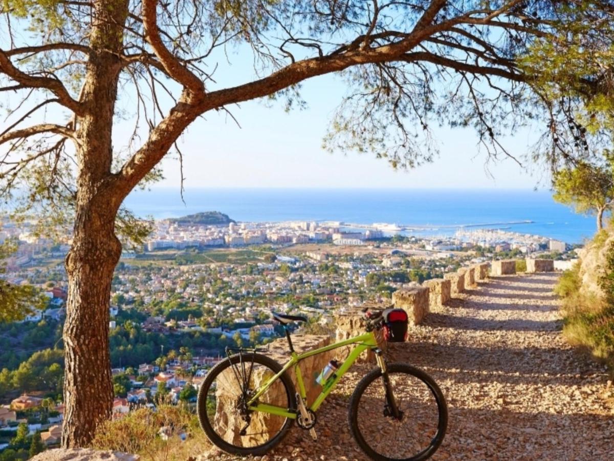 Denia Deluxe Beach & City Exterior photo